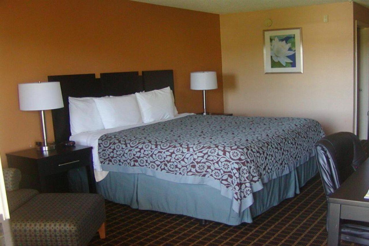 Days Inn By Wyndham Marietta White Water Εξωτερικό φωτογραφία