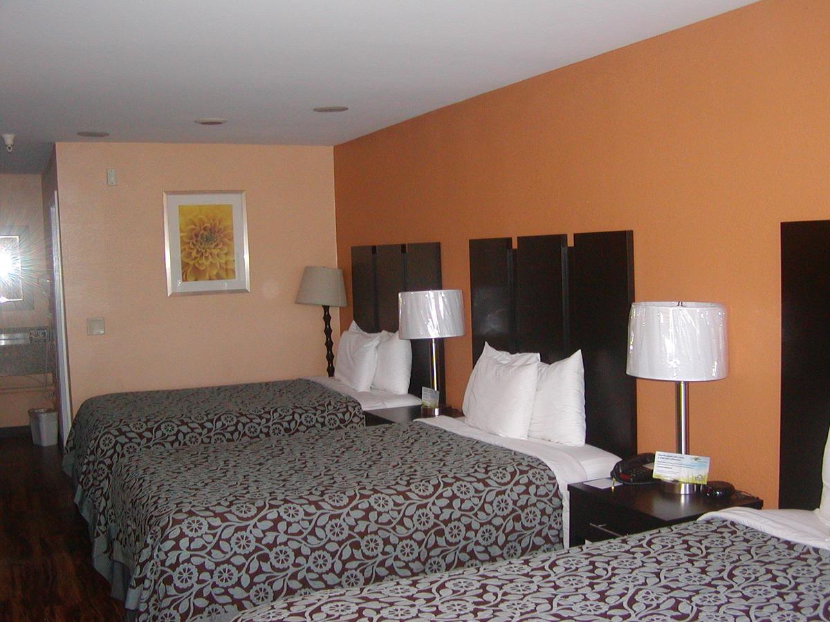 Days Inn By Wyndham Marietta White Water Εξωτερικό φωτογραφία